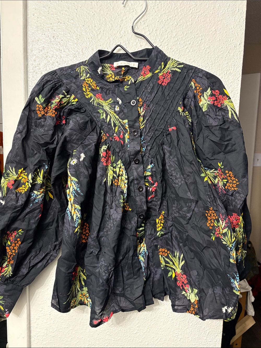 KARLIE Women's Black Floral Button-Front Blouse